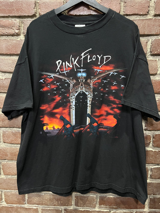 1997 Pink Floyd The Wall Tee